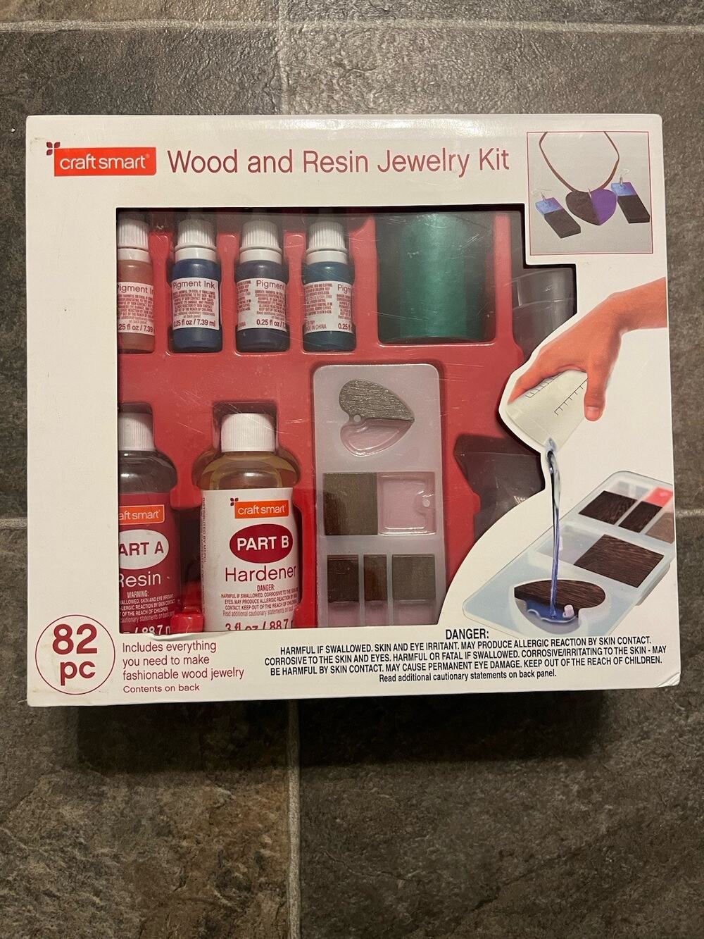 Craft Smart Wood & Resin Jewelry Making Kit 82 Pc NEW Earrings Necklace DIY